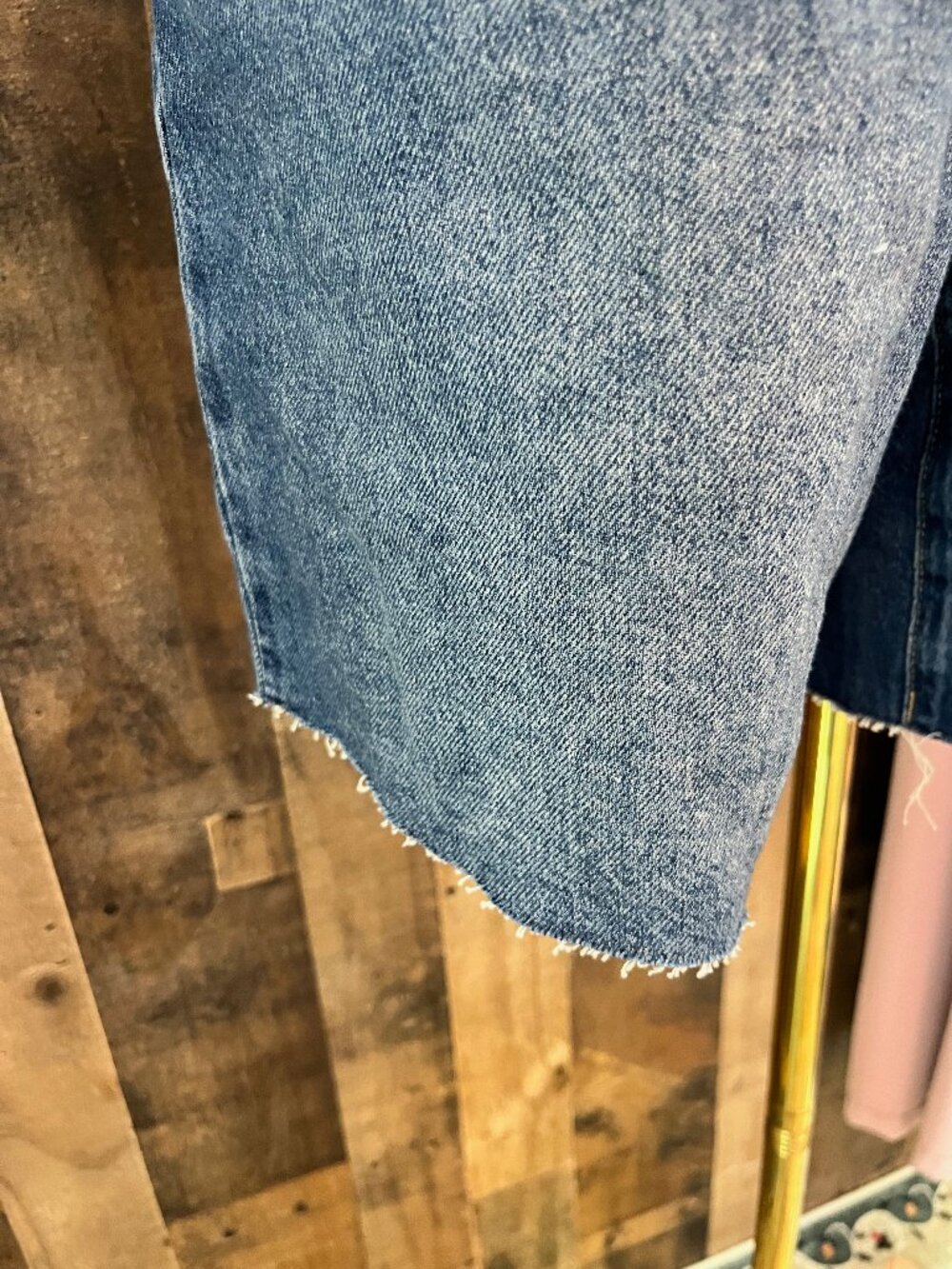 8" Mid Rise Loose Denim Bermuda Shorts - Picture 5 of 7